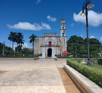 Parque Principal De Calkiní