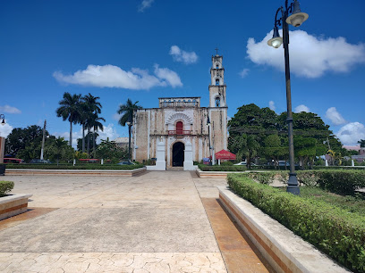 Parque Principal De Calkiní